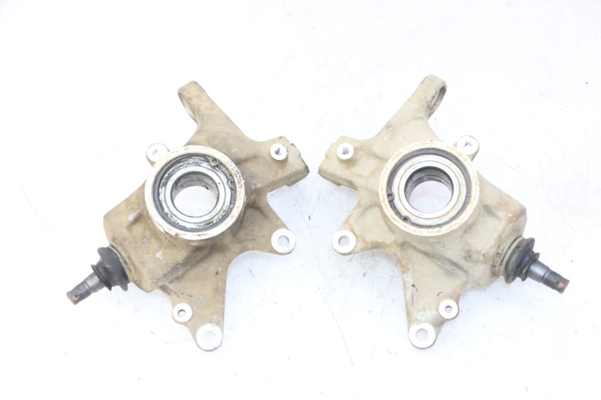 photo de UCHWYT ZACISKU HAMULCA PRZEDNIEGO YAMAHA YFM GRIZZLY 550 (2008 - 2015) - Inny kąt widzenia