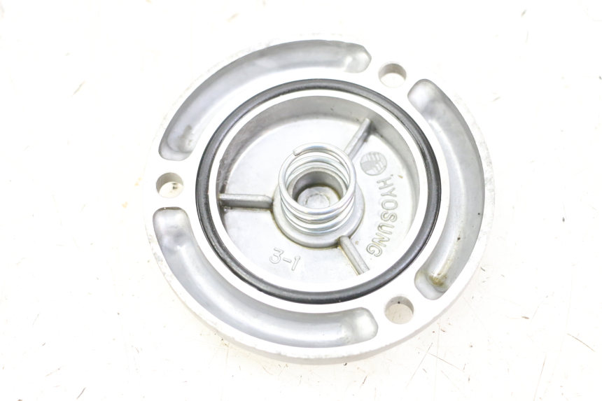 photo de UCHWYT FILTRA OLEJU HYOSUNG GTR 125 (2006 - 2008) - Szczegół części