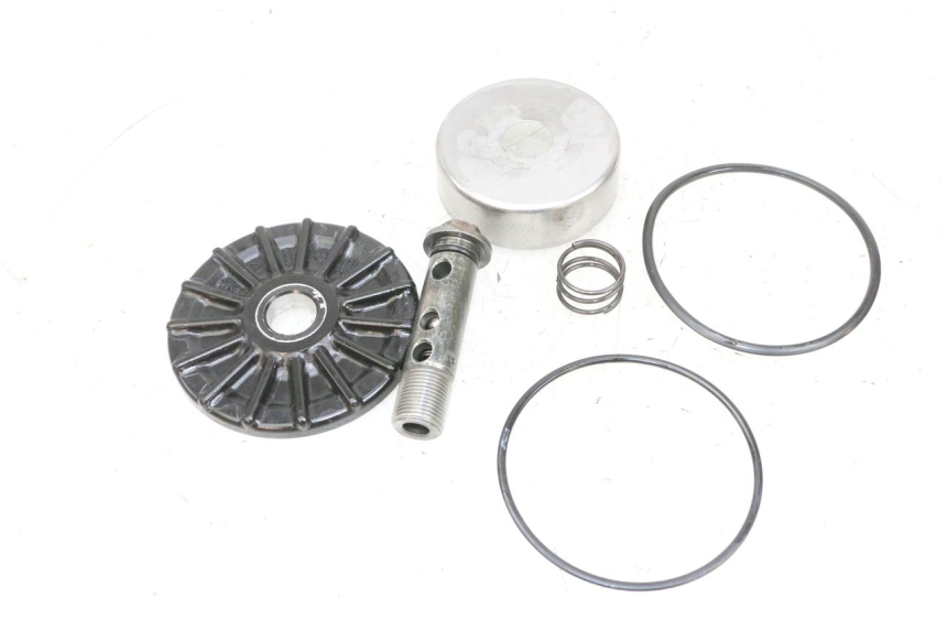 photo de UCHWYT FILTRA OLEJU KAWASAKI ZR 7 750 (1999 - 2004) - Szczegół części