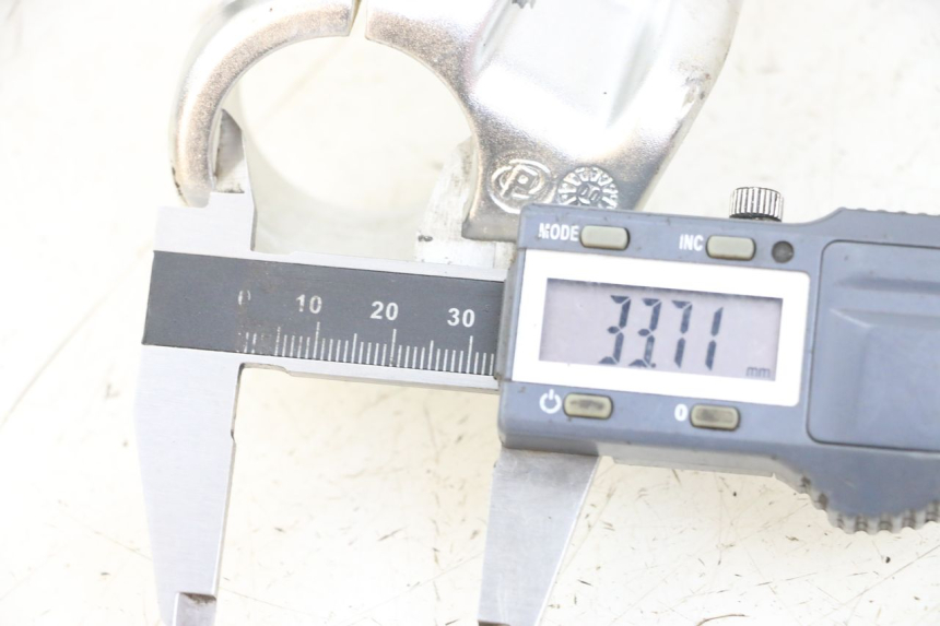 photo de UCHWYT KIEROWNICY GILERA DNA 50 (2000 - 2007) - Zoom stanu zużycia