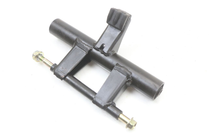 photo de UCHWYT SILNIKA DAELIM A-FOUR 2T 50 (2005 - 2012) - Szczegół części