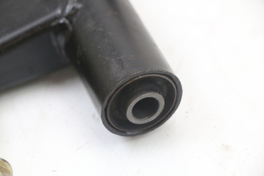 photo de UCHWYT SILNIKA DAELIM A-FOUR 2T 50 (2005 - 2012) - Stan powierzchni