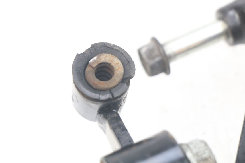 photo de UCHWYT SILNIKA KYMCO AGILITY 4T 50 (2018 - 2022) - Zbliżenie techniczne