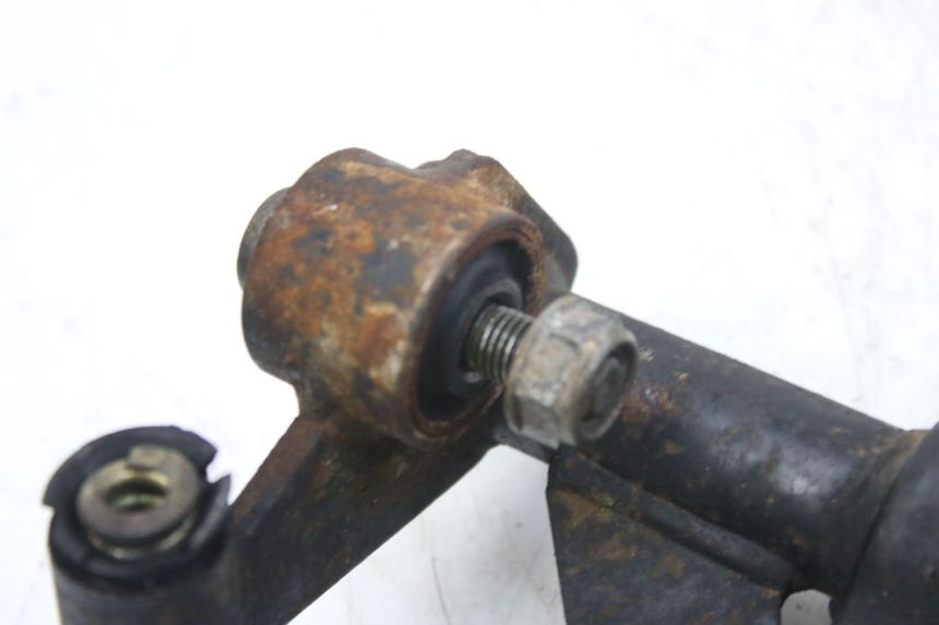 photo de UCHWYT SILNIKA KYMCO AGILITY 4T 50 (2005 - 2018) - Zoom stanu zużycia