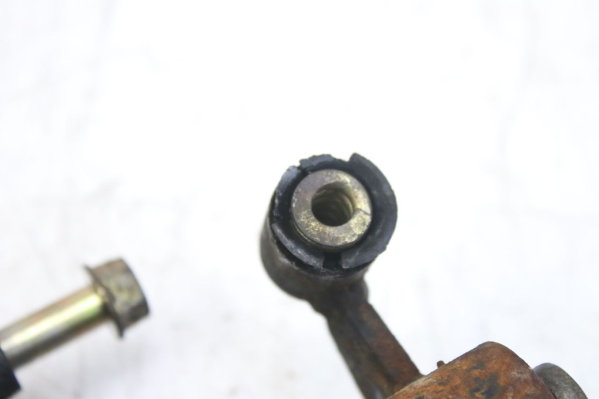 photo de UCHWYT SILNIKA KYMCO AGILITY 4T 50 (2005 - 2018) - Zbliżenie techniczne