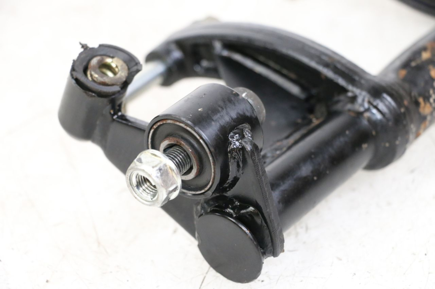 photo de UCHWYT SILNIKA KYMCO AGILITY 4T 50 (2018 - 2022) - Inny kąt widzenia