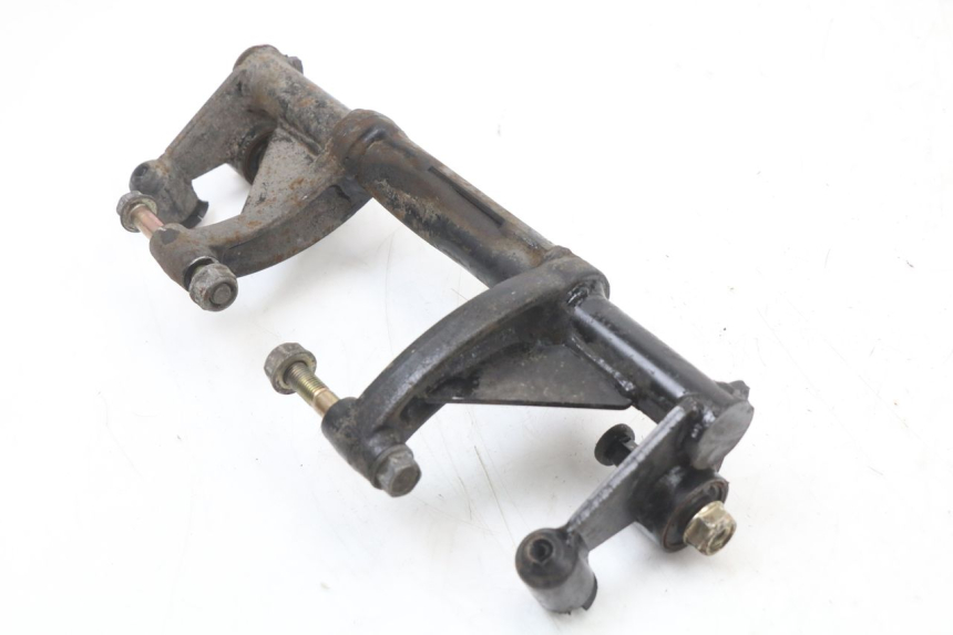 photo de UCHWYT SILNIKA KYMCO AGILITY CARRY 50 (2011 - 2020) - Szczegół części