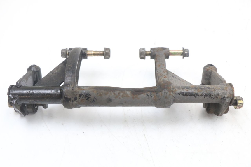 photo de UCHWYT SILNIKA KYMCO AGILITY CARRY 50 (2011 - 2020) - Zoom stanu zużycia