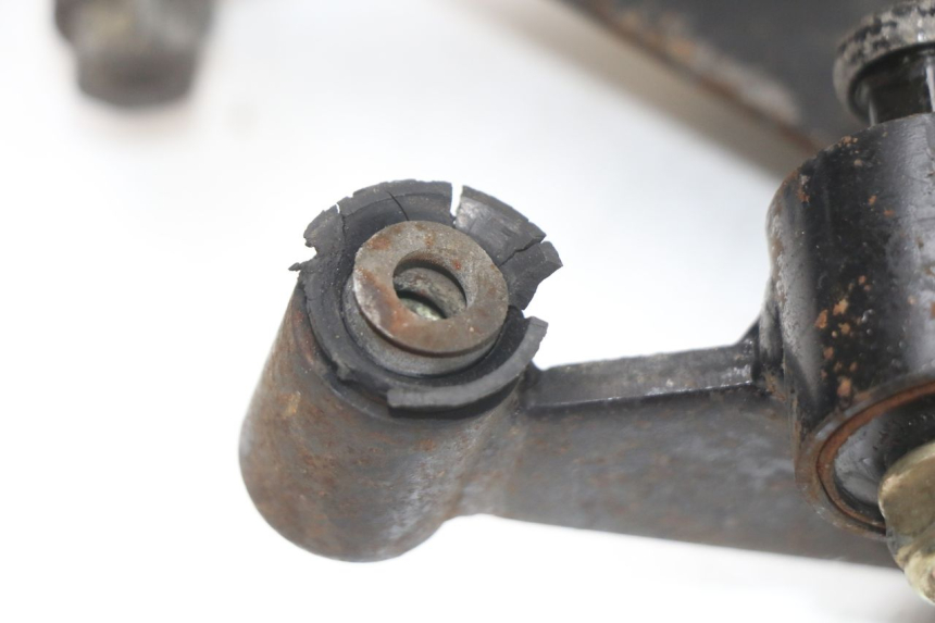 photo de UCHWYT SILNIKA KYMCO AGILITY CARRY 50 (2011 - 2020) - Punkty mocowania