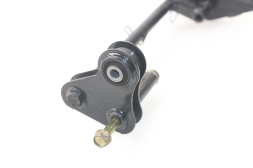 photo de UCHWYT SILNIKA KYMCO AGILITY CITY 2T 50 (2008 - 2016) - Inny kąt widzenia