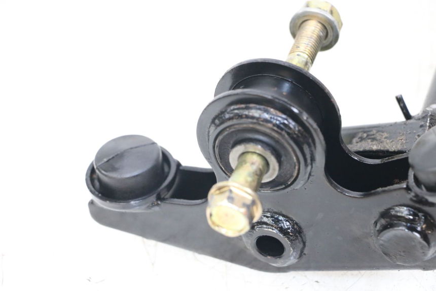 photo de UCHWYT SILNIKA KYMCO AGILITY FR 2T 50 (2012 - 2017) - Zoom stanu zużycia