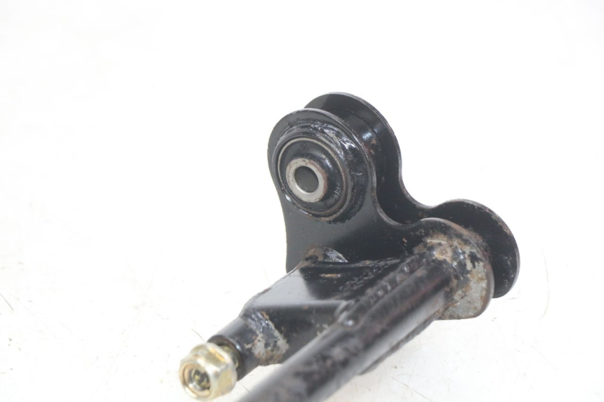 photo de UCHWYT SILNIKA KYMCO AGILITY NAKED RENOUVO 2T 50 (2011 - 2018) - Zbliżenie techniczne