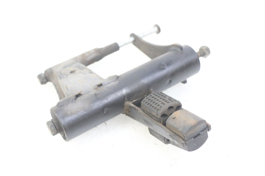 photo de UCHWYT SILNIKA DERBI BOULEVARD 50 (2009 - 2006) - Zbliżenie techniczne