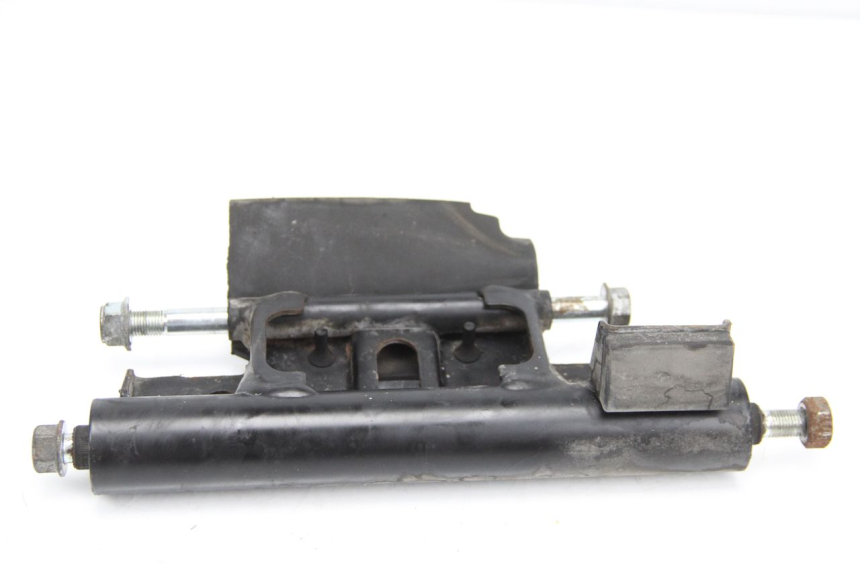 photo de UCHWYT SILNIKA SUZUKI BURGMAN 125 (2007 - 2014) - Szczegół części