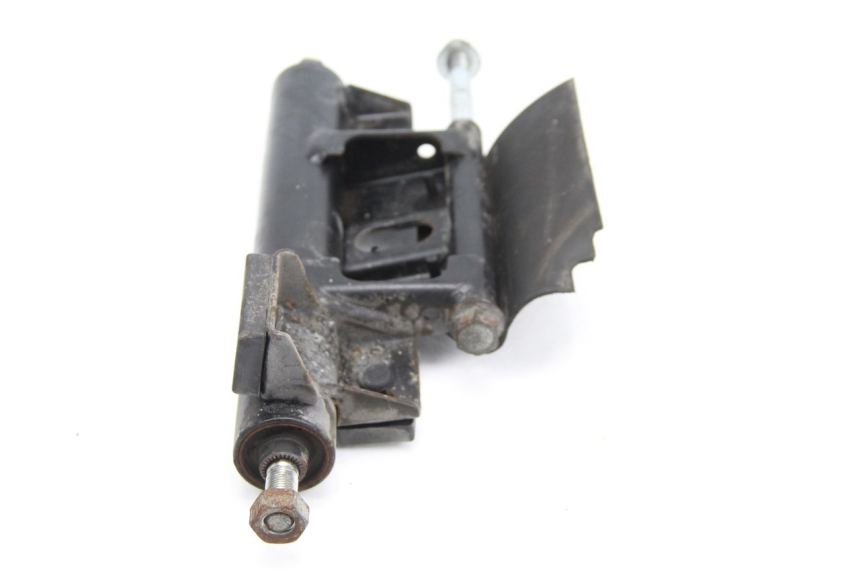 photo de UCHWYT SILNIKA SUZUKI BURGMAN 125 (2007 - 2014) - Zoom stanu zużycia