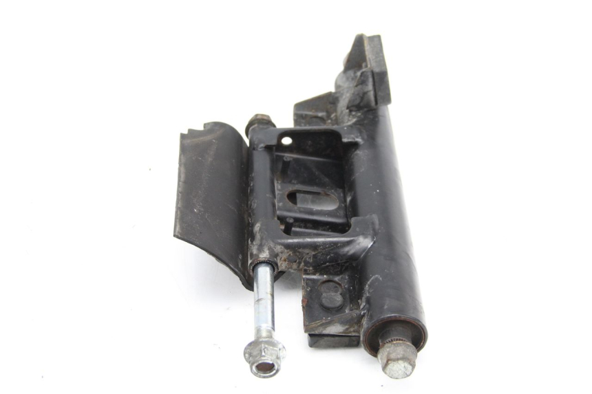 photo de UCHWYT SILNIKA SUZUKI BURGMAN 125 (2007 - 2014) - Inny kąt widzenia