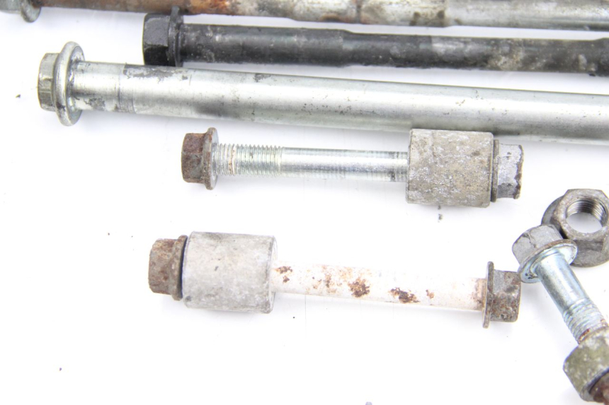 photo de UCHWYT SILNIKA HONDA CBR F SC21 1000 (1986 - 1992) - Zoom stanu zużycia