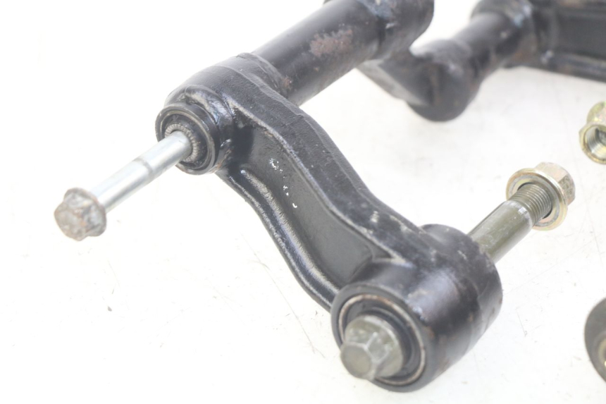 photo de UCHWYT SILNIKA KYMCO DINK STREET 125 (2009 - 2014) - Inny kąt widzenia