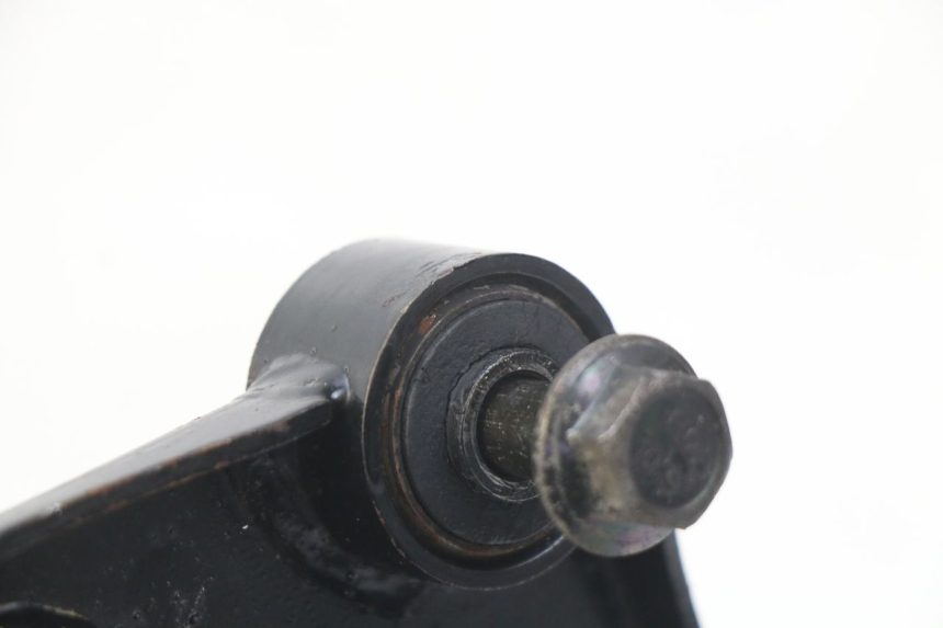 photo de UCHWYT SILNIKA PEUGEOT DJANGO 2T 50 (2014 - 2019) - Zoom stanu zużycia