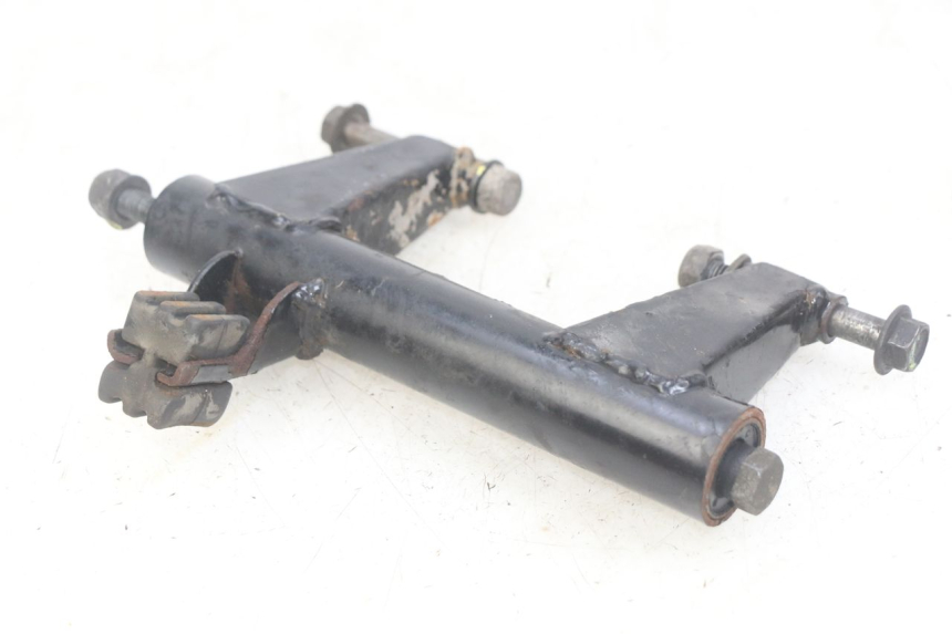 photo de UCHWYT SILNIKA PEUGEOT DJANGO 4T 50 (2014 - 2019) - Inny kąt widzenia