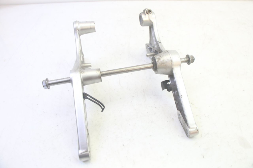 photo de UCHWYT SILNIKA SUZUKI DL V STROM 1000 (2002 - 2007) - Zoom stanu zużycia