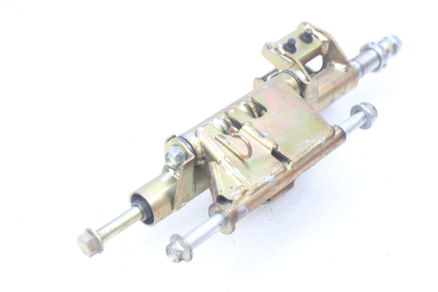 photo de UCHWYT SILNIKA HONDA FES PANTHEON 2T 125 (1998 - 2002) - Szczegół części