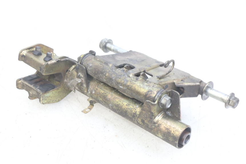 photo de UCHWYT SILNIKA HONDA FES PANTHEON 2T 125 (1998 - 2002) - Szczegół części