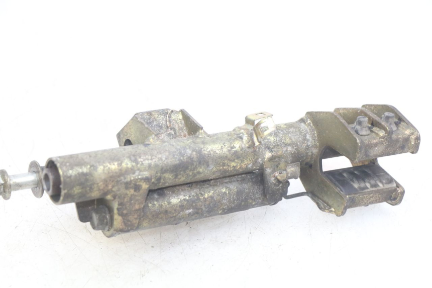 photo de UCHWYT SILNIKA HONDA FES PANTHEON 2T 125 (1998 - 2002) - Inny kąt widzenia