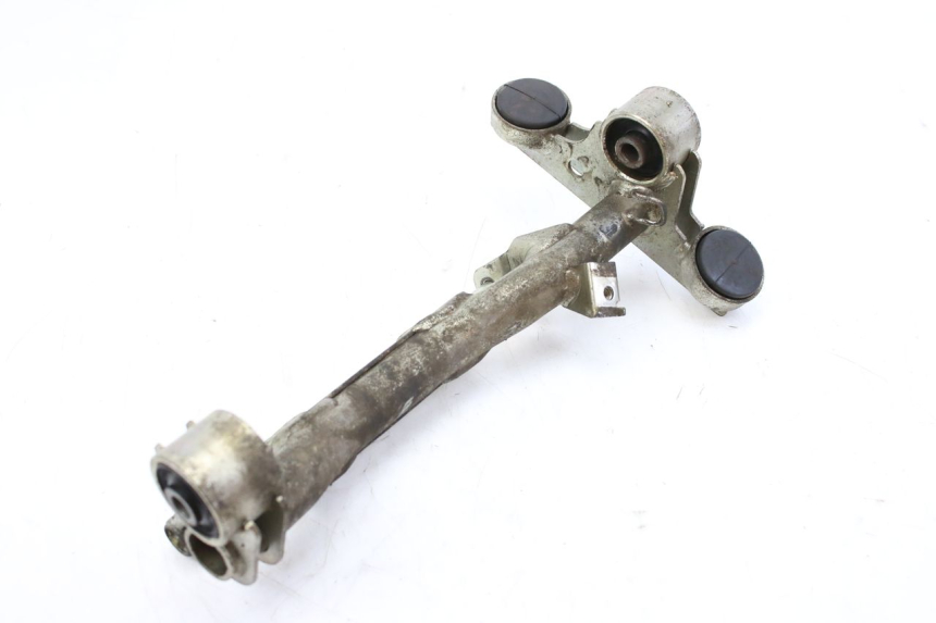 photo de UCHWYT SILNIKA HONDA FES S-WING SWING ABS 125 (2007 - 2015) - Zbliżenie techniczne