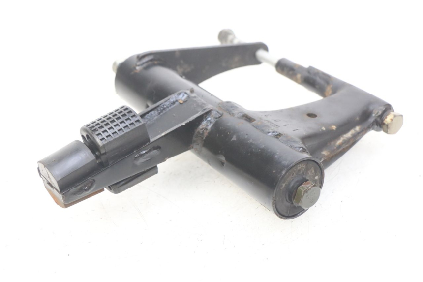 photo de UCHWYT SILNIKA PIAGGIO FLY 2T 50 (2004 - 2017) - Widok główny