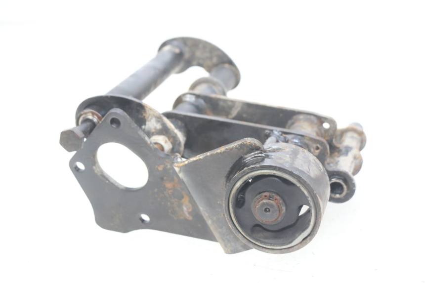 photo de UCHWYT SILNIKA PIAGGIO FLY 100 (2006 - 2010) - Szczegół części