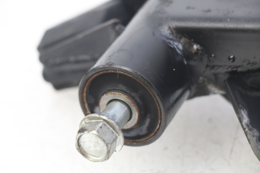 photo de UCHWYT SILNIKA HONDA FORZA 125 (2015 - 2016) - Zbliżenie techniczne