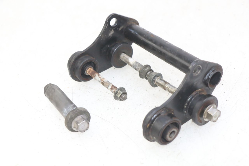 photo de UCHWYT SILNIKA YAMAHA FZS FAZER 600 (1998 - 2001) - Inny kąt widzenia