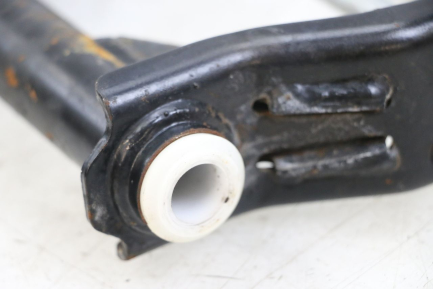 photo de UCHWYT SILNIKA PEUGEOT GEOPOLIS RS 125 (2007 - 2009) - Zbliżenie techniczne