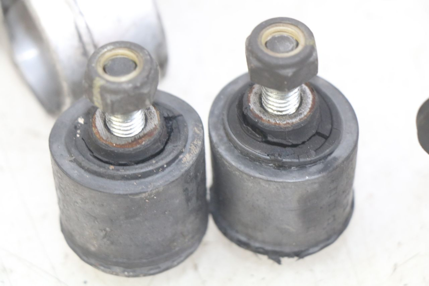 photo de UCHWYT SILNIKA GILERA GP 800 (2007 - 2013) - Zoom stanu zużycia