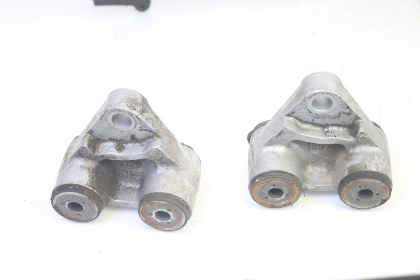 photo de UCHWYT SILNIKA KAWASAKI GPZ RX 1000 (1986 - 1988) - Inny kąt widzenia