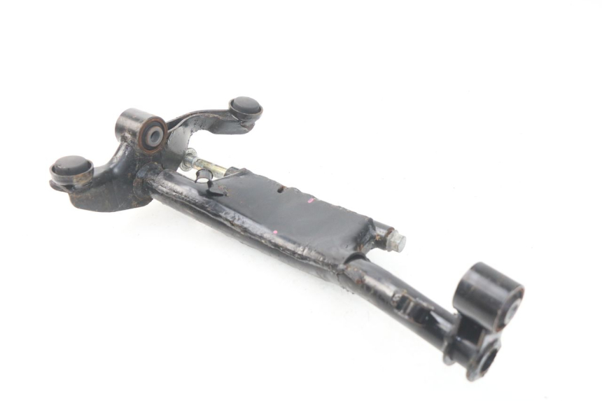 photo de UCHWYT SILNIKA SYM GTS EVO 125 (2009 - 2013) - Zoom stanu zużycia