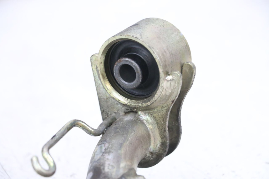 photo de UCHWYT SILNIKA HONDA NES AROBASE 125 (2000 - 2003) - Zbliżenie techniczne