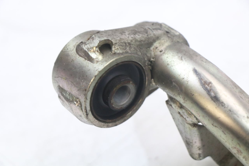 photo de UCHWYT SILNIKA HONDA PCX (JF28) 125 (2009 - 2011) - Zbliżenie techniczne