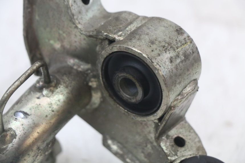 photo de UCHWYT SILNIKA HONDA PCX (JF28) 125 (2009 - 2011) - Punkty mocowania