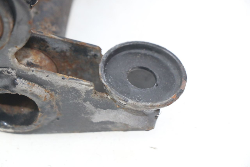 photo de UCHWYT SILNIKA HAOTIAN HT125T-2 125 - Zbliżenie techniczne