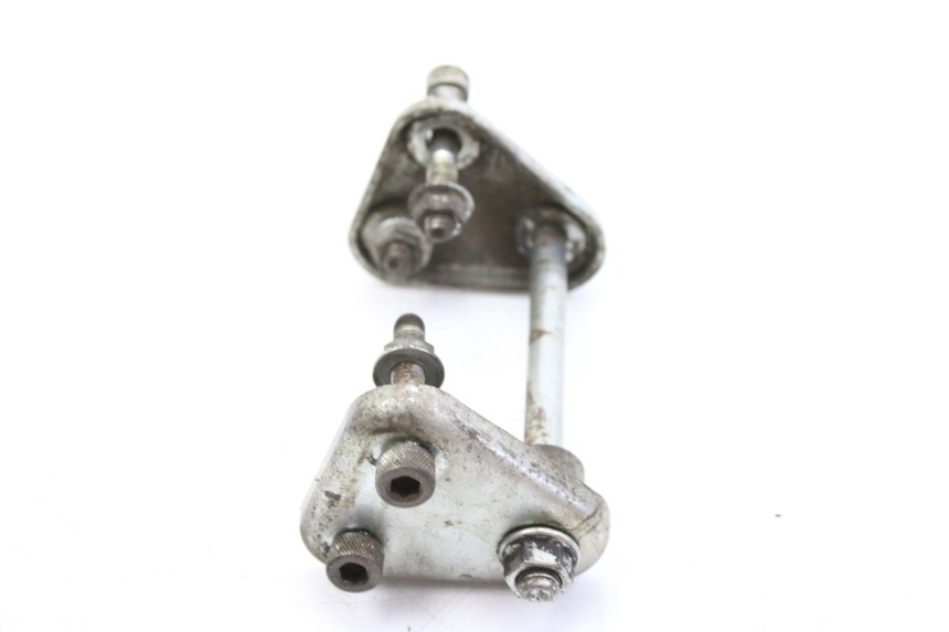 photo de UCHWYT SILNIKA SYM HUSKY 125 (1999 - 2005) - Zbliżenie techniczne