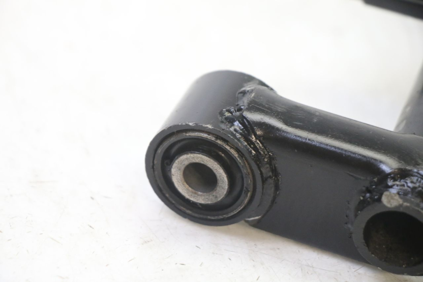 photo de UCHWYT SILNIKA SYM JET 14 4T 50 (2018 - 2022) - Inny kąt widzenia