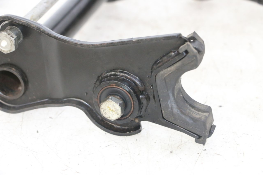 photo de UCHWYT SILNIKA PEUGEOT JET FORCE CARBU 50 (2003 - 2016) - Widok ogólny