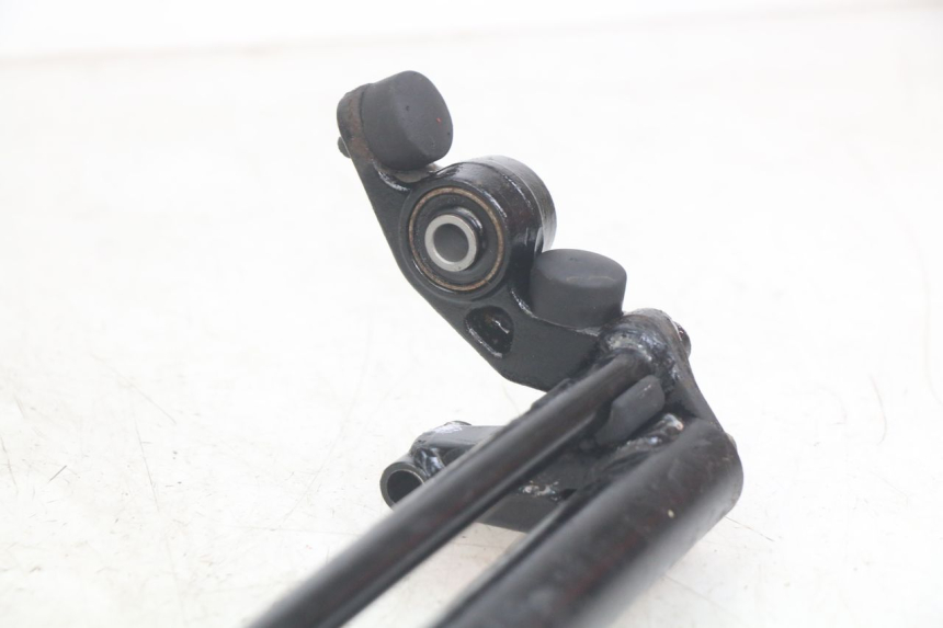 photo de UCHWYT SILNIKA SYM JET SPORT XR 50 (2006 - 2015) - Zbliżenie techniczne