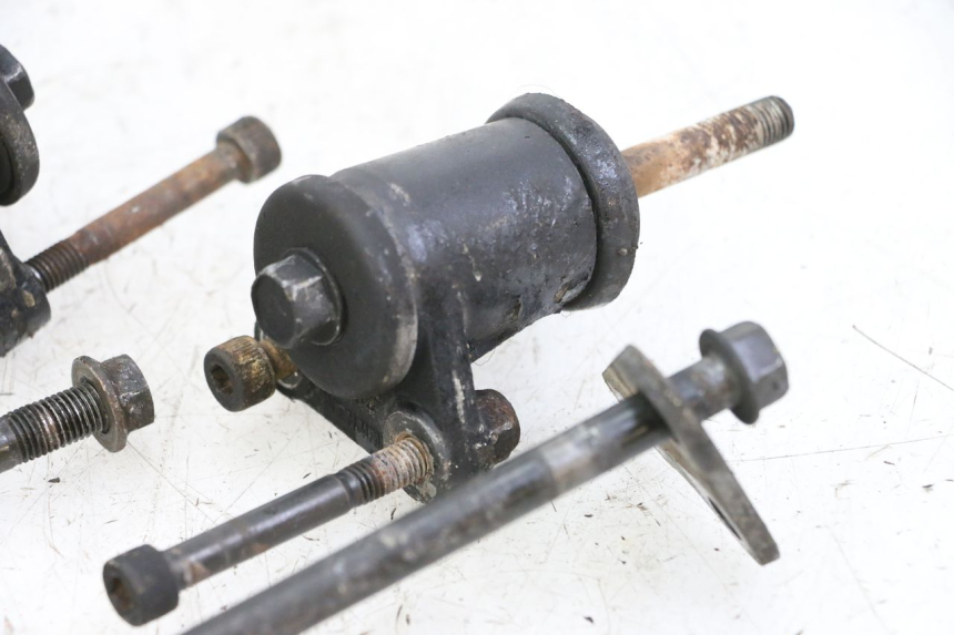 photo de UCHWYT SILNIKA KAWASAKI ZR7 ZR-7 S 750 (1999 - 2004) - Inny kąt widzenia