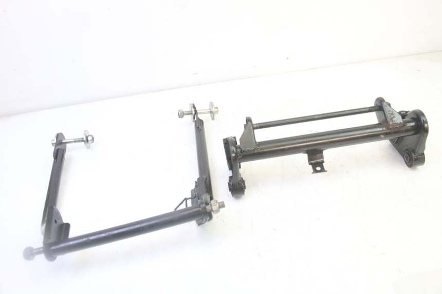 photo de UCHWYT SILNIKA PEUGEOT KISBEE 2T 50 (2010 - 2017) - Widok główny