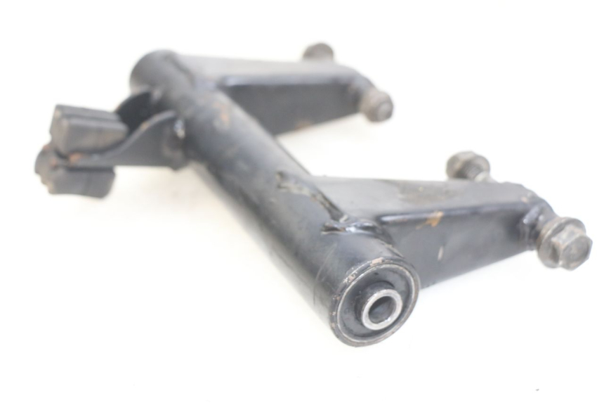 photo de UCHWYT SILNIKA PEUGEOT KISBEE 4T 50 (2010 - 2017) - Widok główny