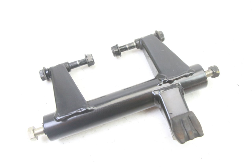 photo de UCHWYT SILNIKA PEUGEOT KISBEE 4T 50 (2018 - 2022) - Szczegół części