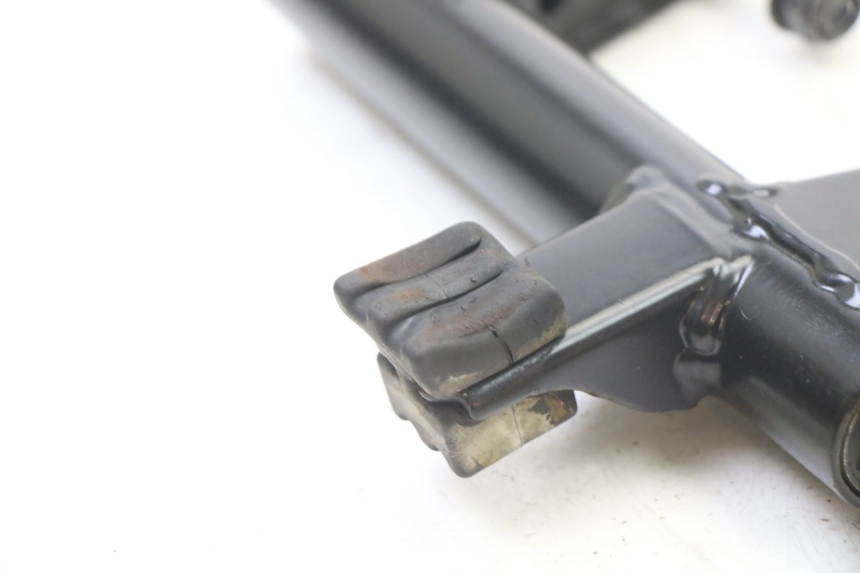 photo de UCHWYT SILNIKA PEUGEOT KISBEE 4T 50 (2018 - 2022) - Punkty mocowania